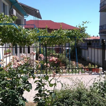 Гостевой дом песента на морето 3*